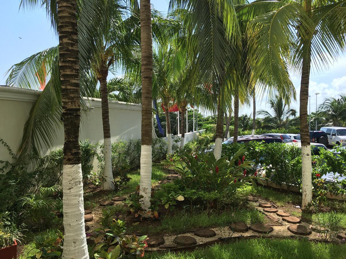 Cancun Plaza - Best Beach Екстер'єр фото